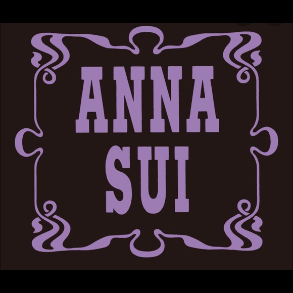 ANNA SUI Nail Colour in - Crème #N800 - Picture 5 of 8